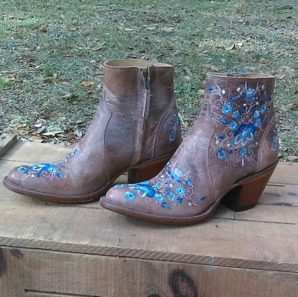 Blue floral embroidered booties - Picture 3 of 6